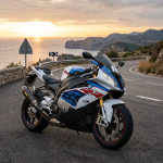 BMW S1000RR Projector vs Reflector Headlight Comparison